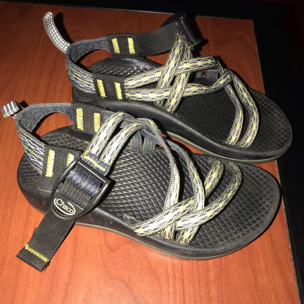 Little boy Chaco size 10